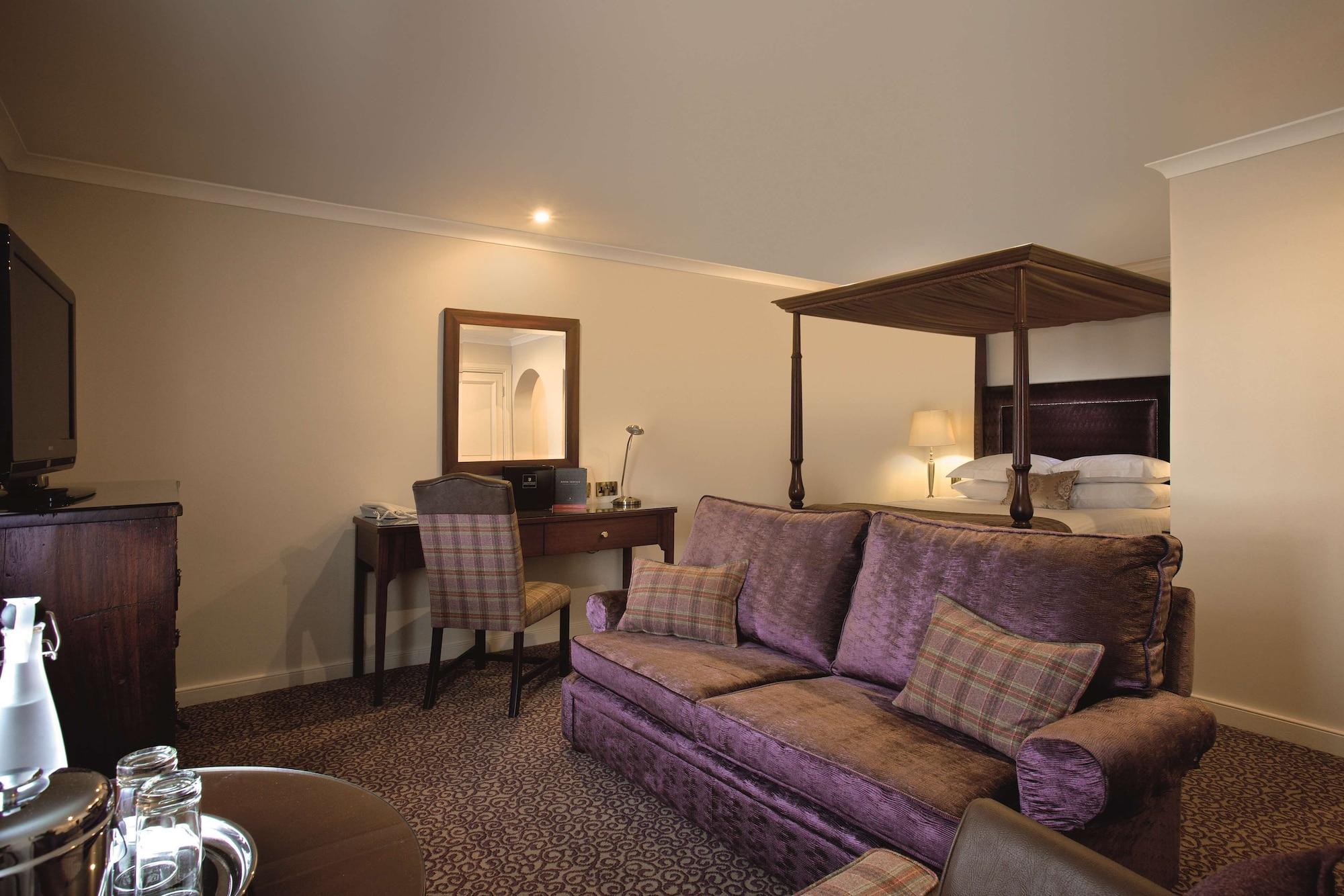 Hotel Macdonald Houstoun House