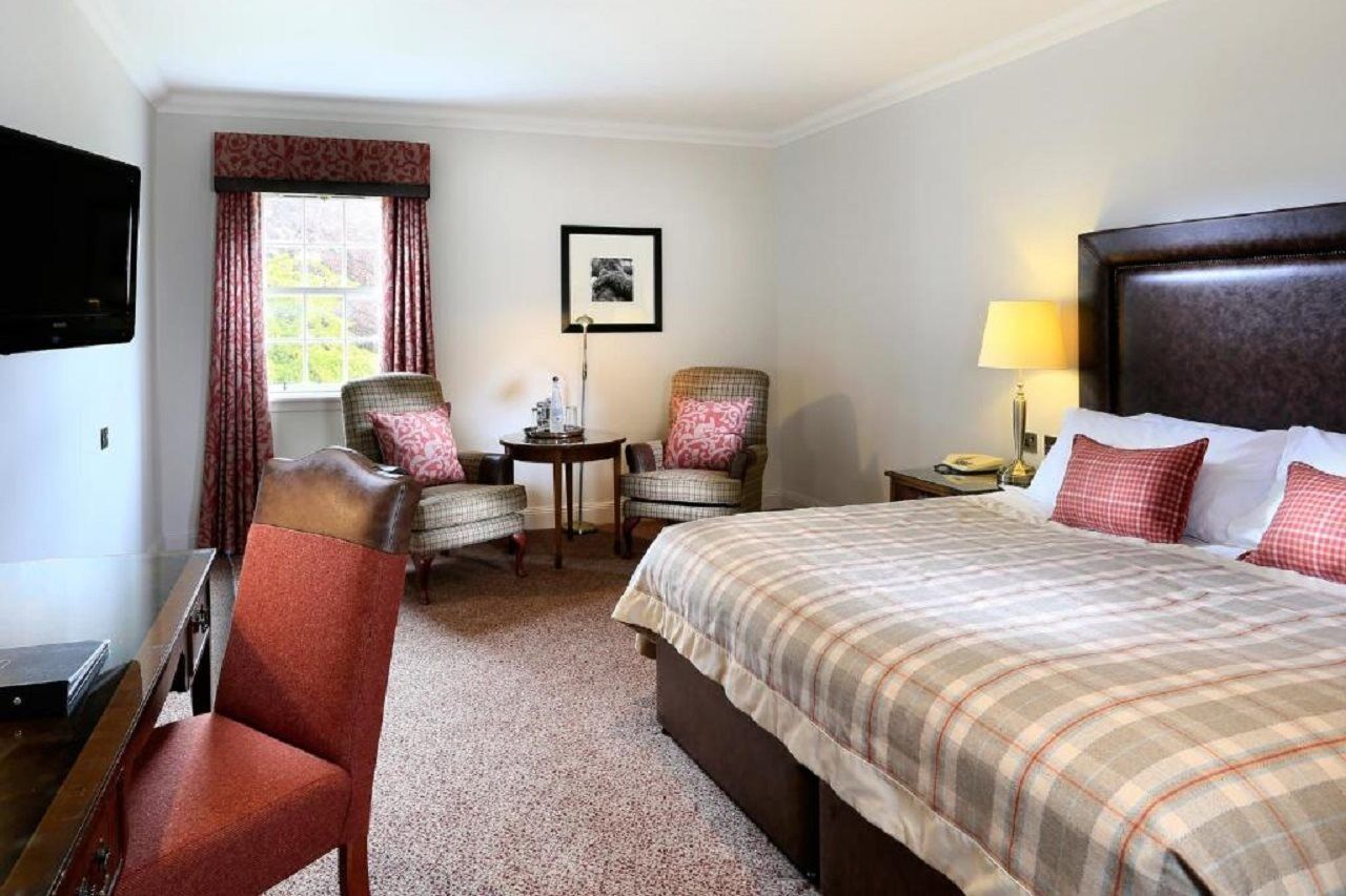 Macdonald Houstoun House 4*